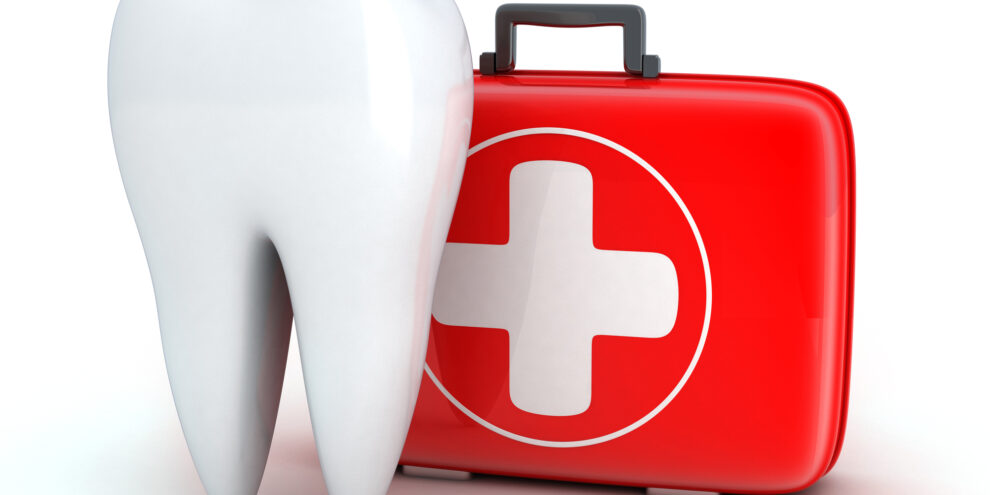A concept illustration with a tooth next to a medical bag, indicating a trip to the emergency dentist